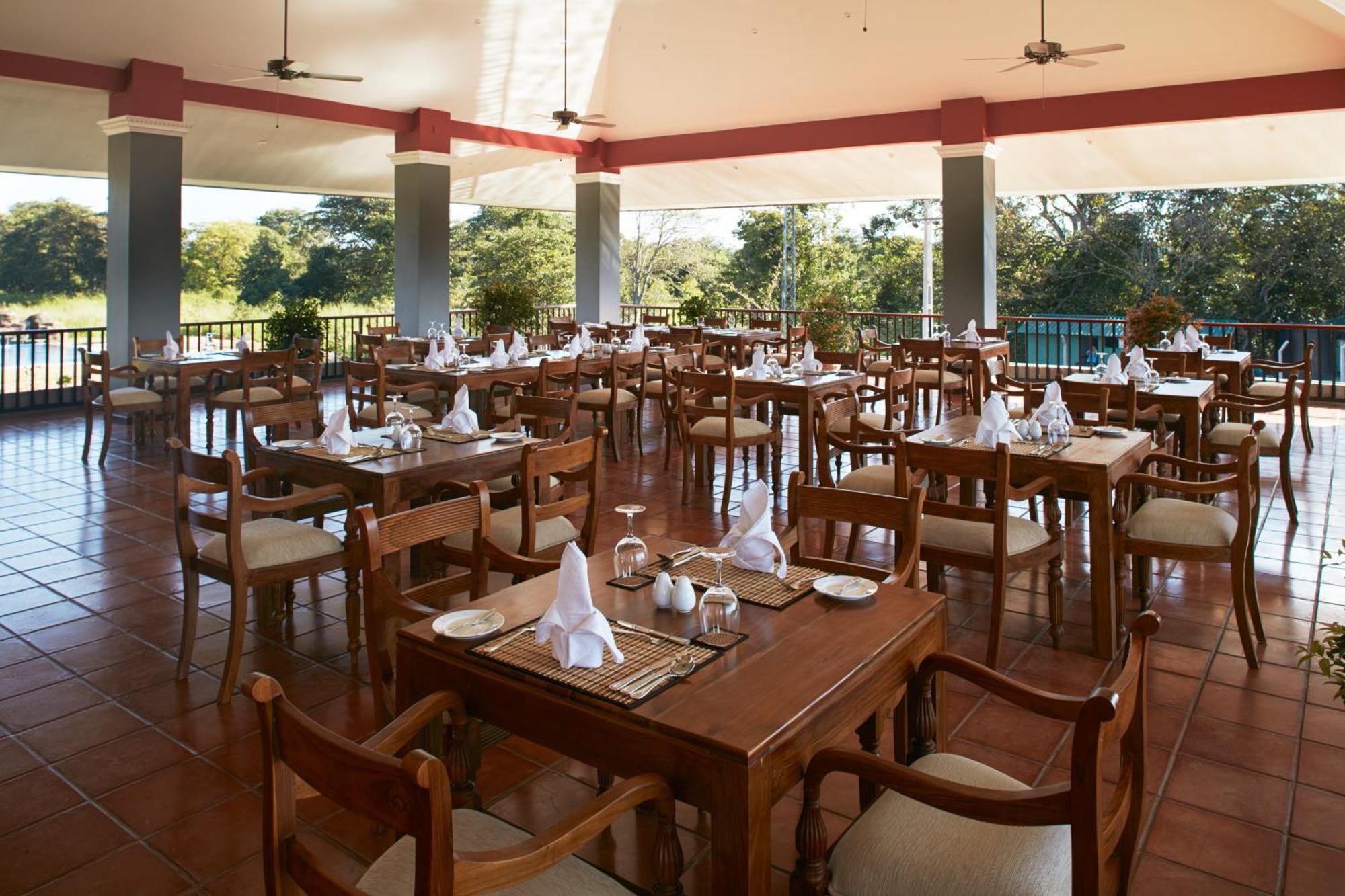 Seerock The King'S Domain Sigiriya Exterior photo