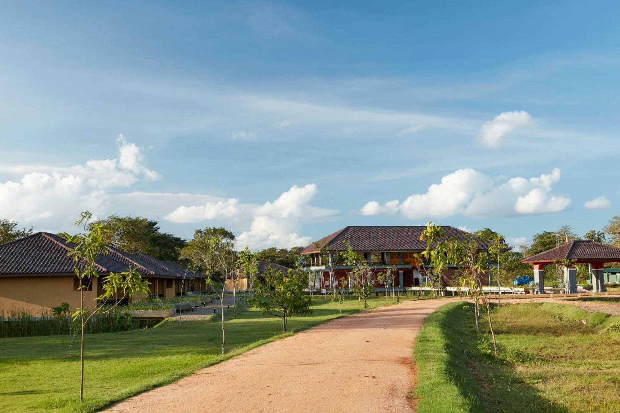 Seerock The King'S Domain Sigiriya Exterior photo