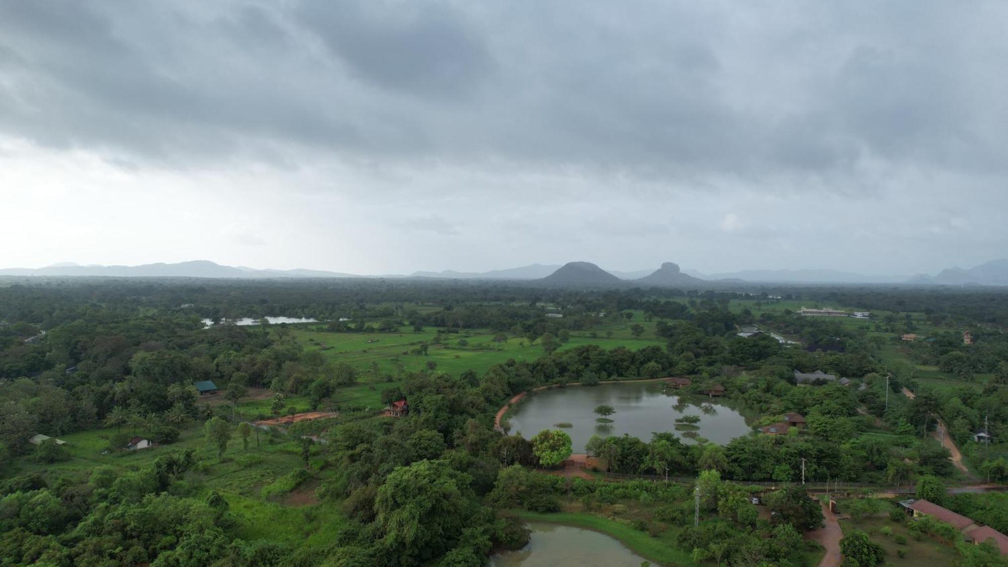 Seerock The King'S Domain Sigiriya Exterior photo